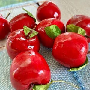 Set of 8 Vintage Faux Apple Christmas Ornaments – Glossy Red with Leaves